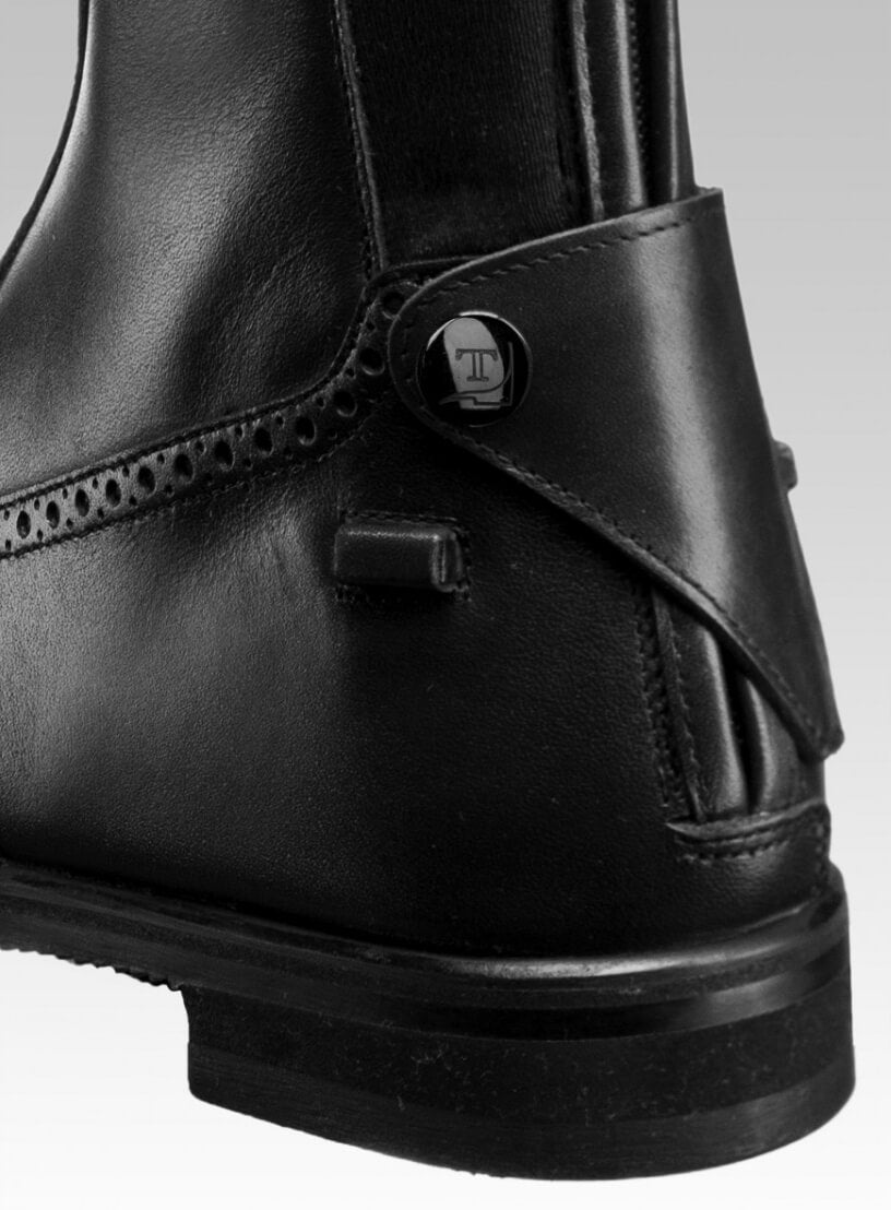 Bottes Tucci Marilyn avec détails perforés